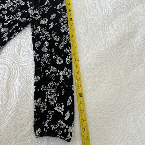 Old Navy Peasant Blouse - Picture 6 of 12